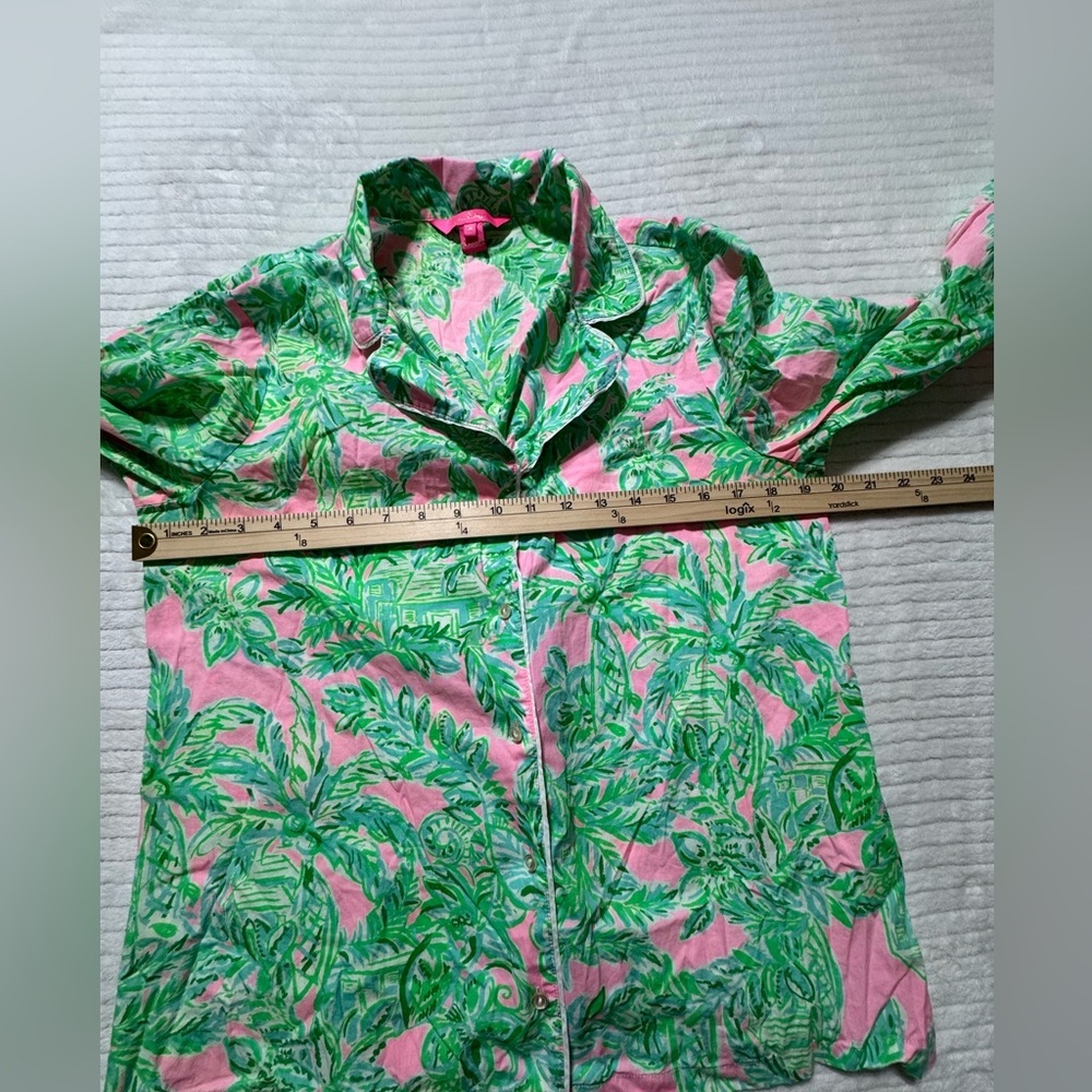 Lilly Pulitzer Green and Pink Leaf Print Pajama Top - Picture 5 of 6